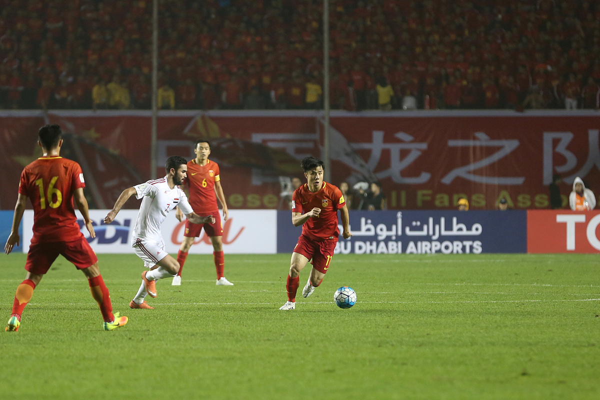 足球赛场上风云变幻,实力强队崛起 足球赛场上风云变幻,实力强队崛起