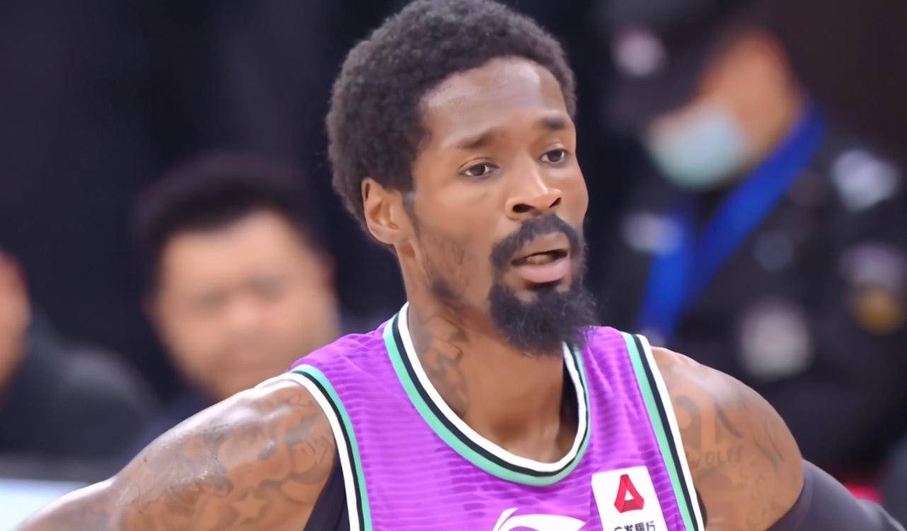 开云体育入口-决胜时刻球员表现出色，锁定胜局