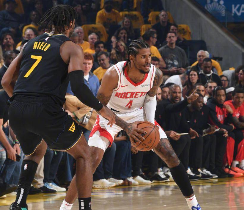 -籍籍无名球队逆袭，成功击败豪强队的简单介绍