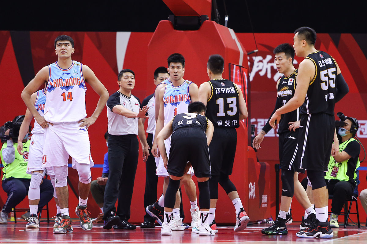 开云下载-包含吉林男篮全队上阵，客场力克对手获胜的词条