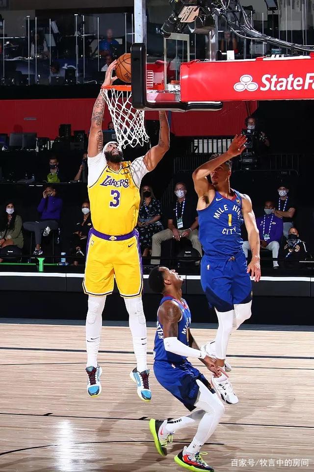 湖人队大获全胜，赛季开门红