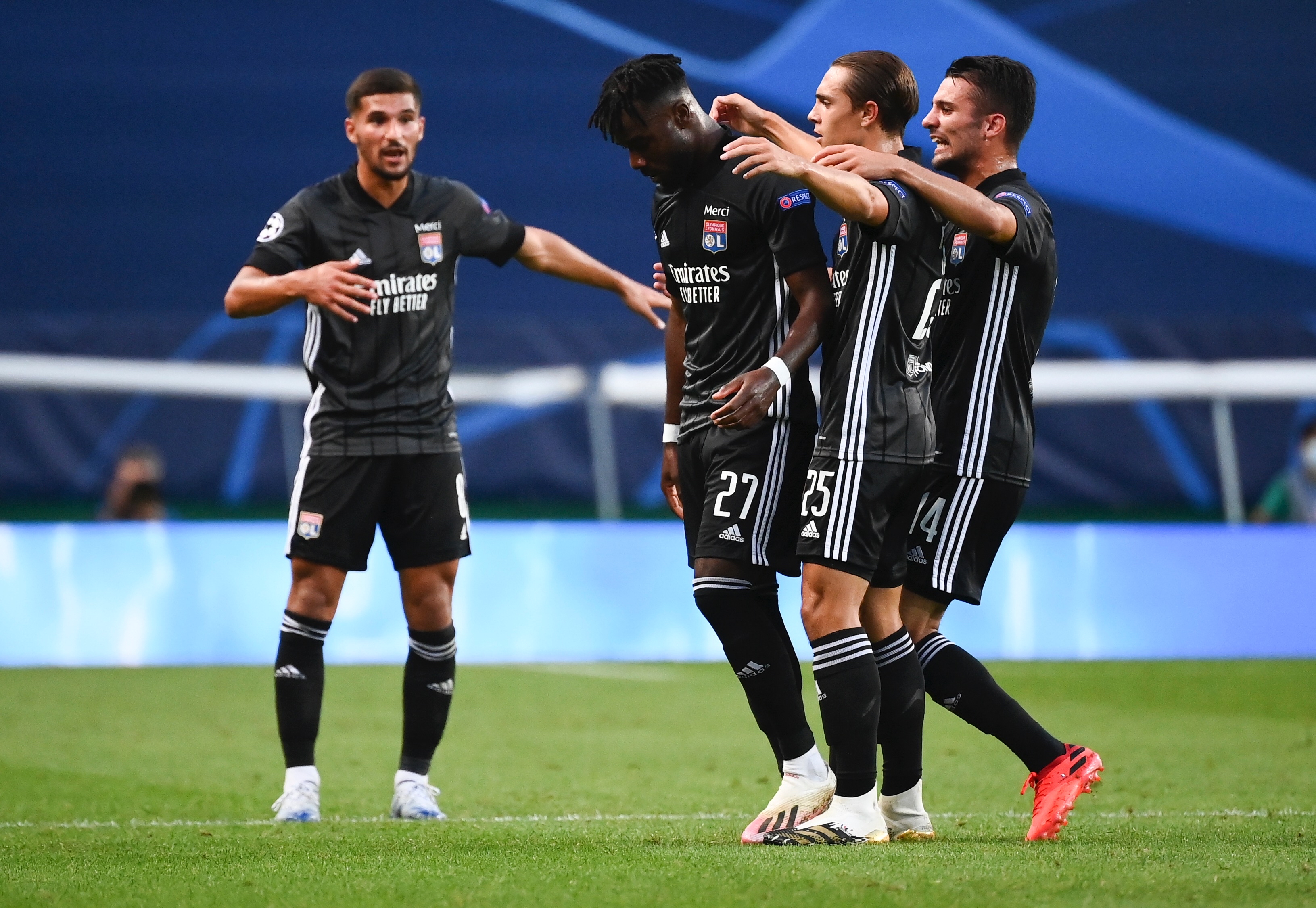 关于里昂客场两球不敌南特,连败波澜的信息 关于里昂客场两球不敌南特,连败波澜的信息