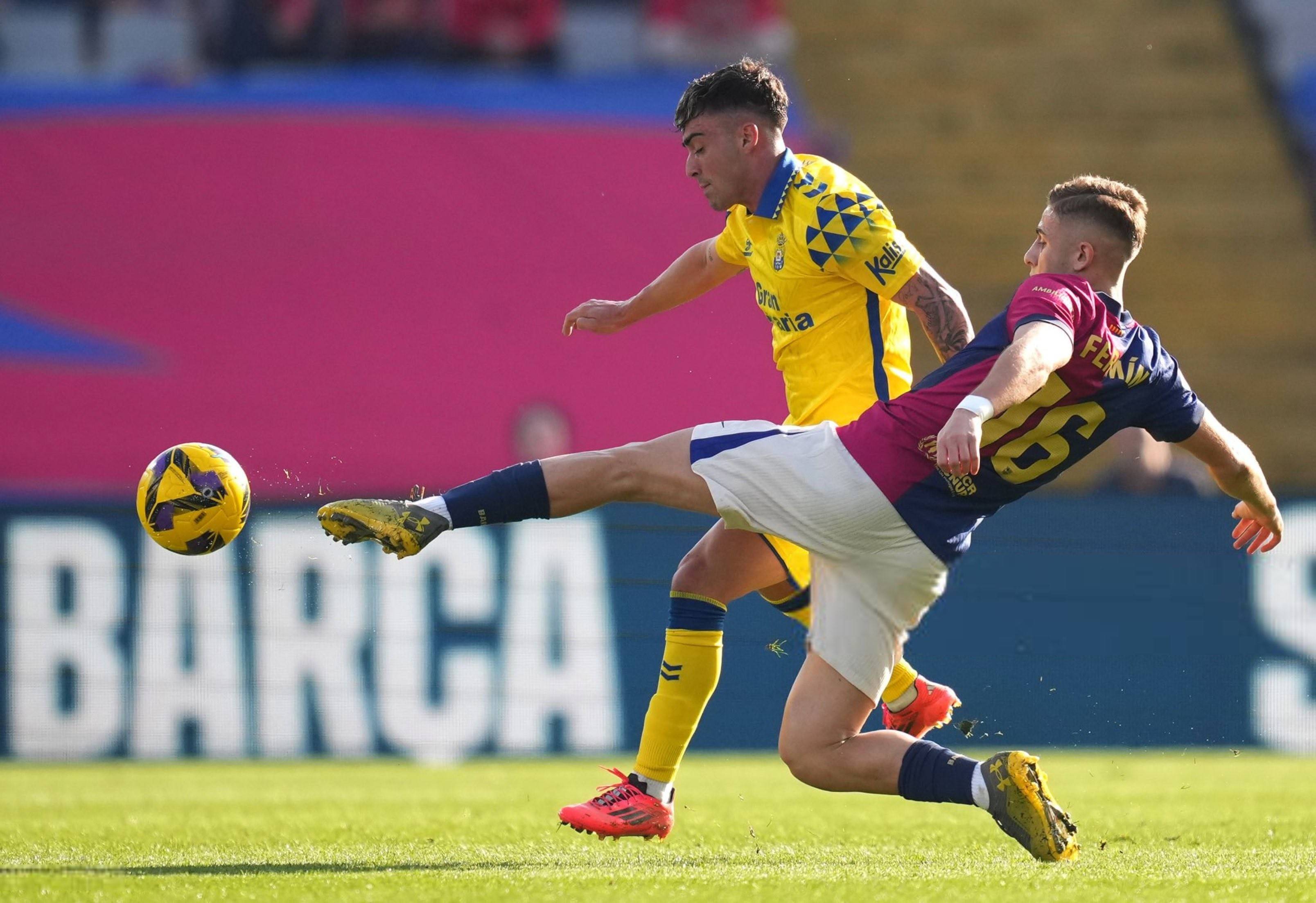 开云体育中国-巴拉圭球员在赛场上努力抗争的简单介绍