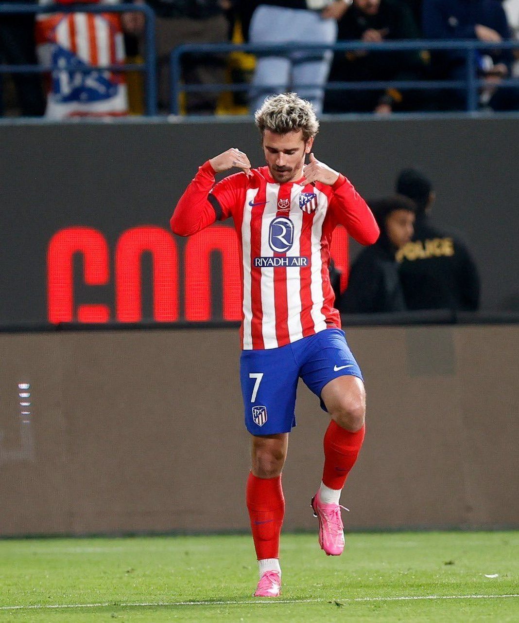 多特蒙德绝杀皇马，格列兹曼梅开二度英超的简单介绍