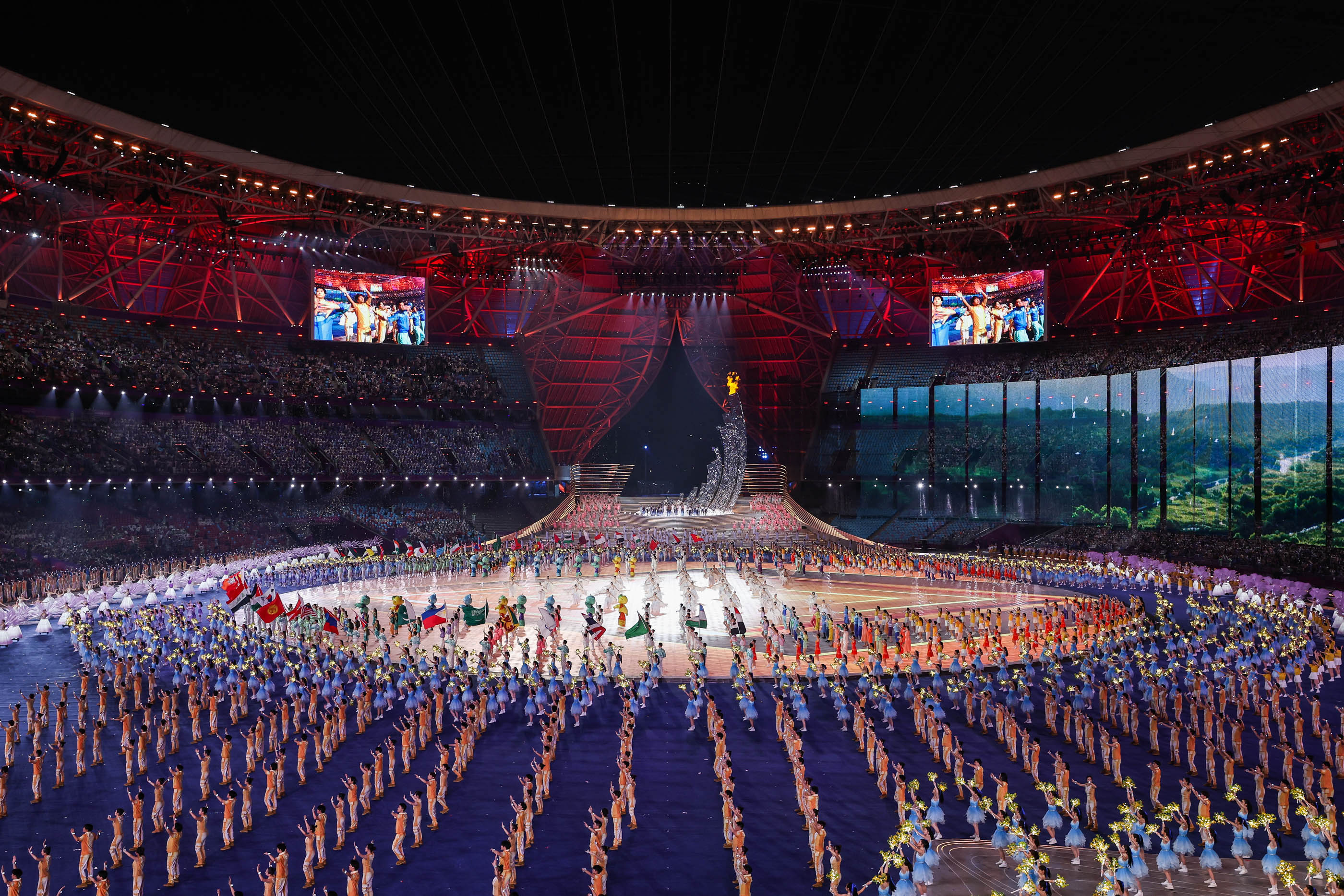 包含亚运会开幕式在中国杭州举行,各国代表团入场引人注目。的词条 包含亚运会开幕式在中国杭州举行,各国代表团入场引人注目。的词条