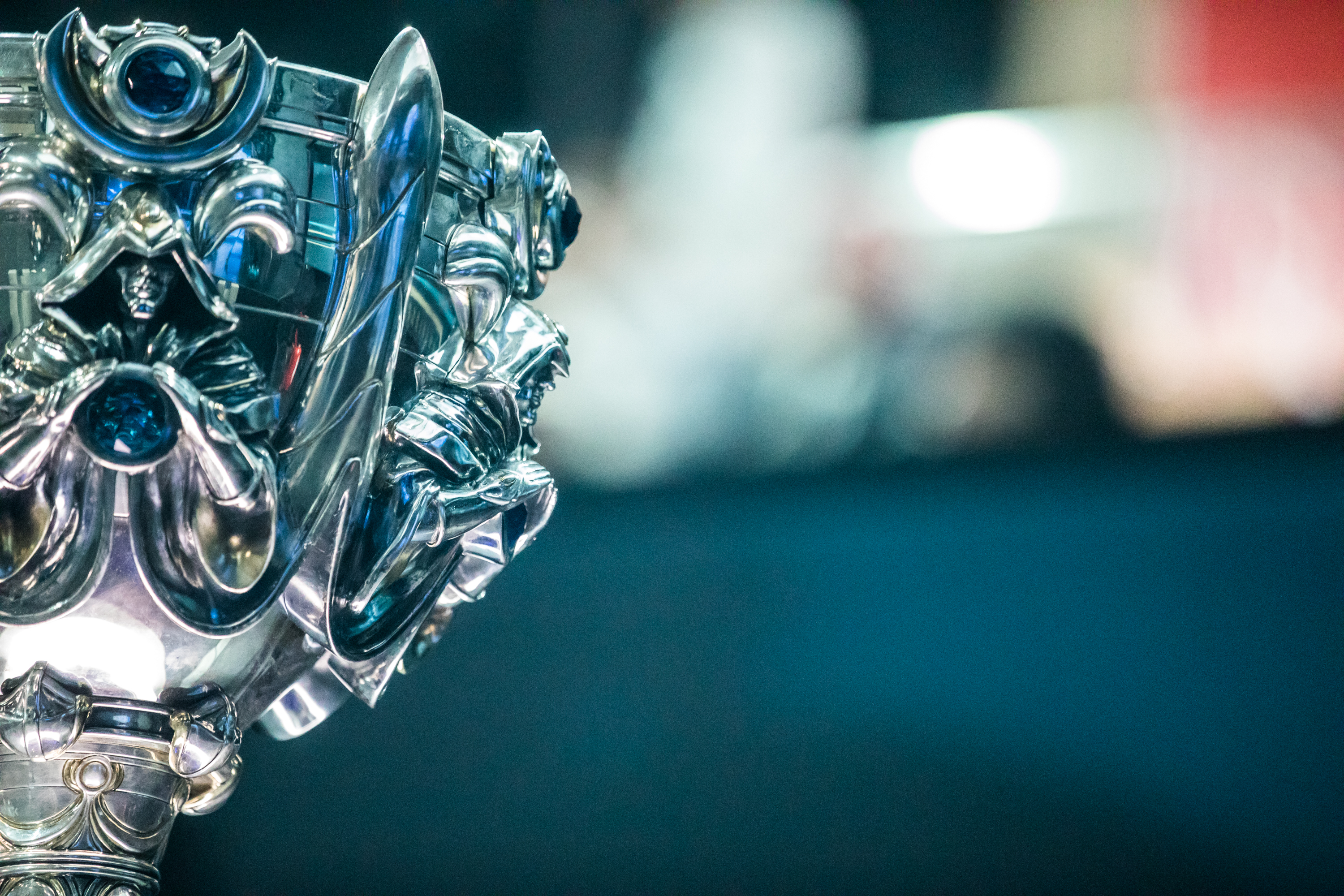 意甲劲旅迎来新帅带队冲击冠军奖杯