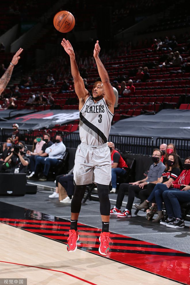 开拓者客场擒下魔术：麦科勒姆22分的简单介绍