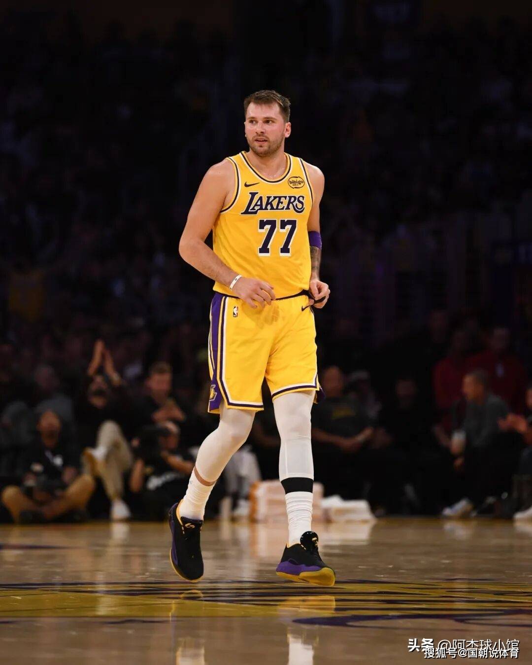 尼克斯完胜篮网，东契奇状态火热的简单介绍